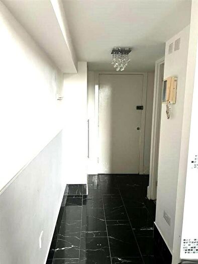 1 Bedroom Flat For Sale In Andersons Road, Southampton, SO14