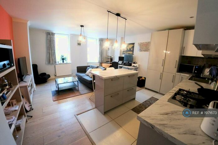 2 Bedroom Flat To Rent In Boulcott Street, London, E1