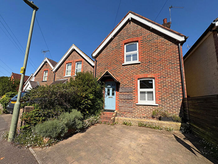 2 Bedroom Detached House For Sale In Lion Lane, Haslemere, GU27