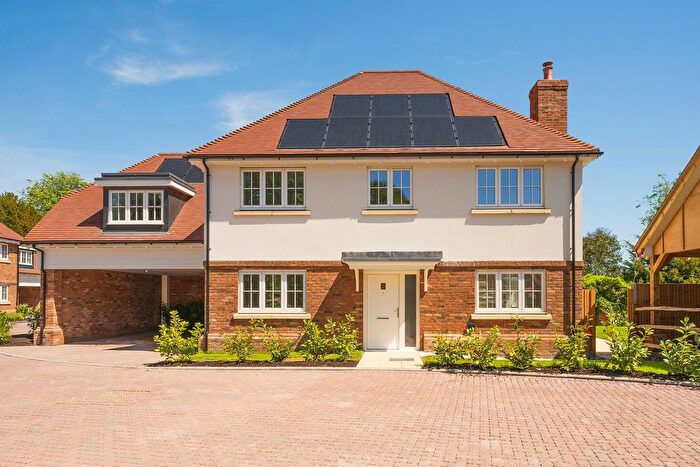 5 Bedroom Detached House For Sale In The Old Rectory, Eythorne, Kent., CT15