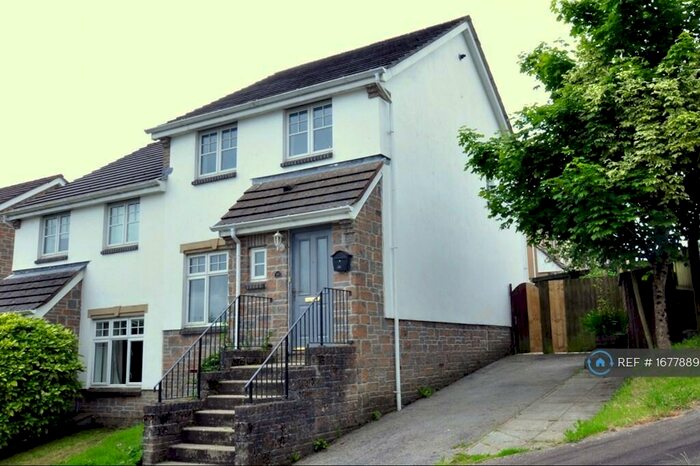 3 Bedroom Semi-Detached House To Rent In Boveway Drive, Liskeard, PL14