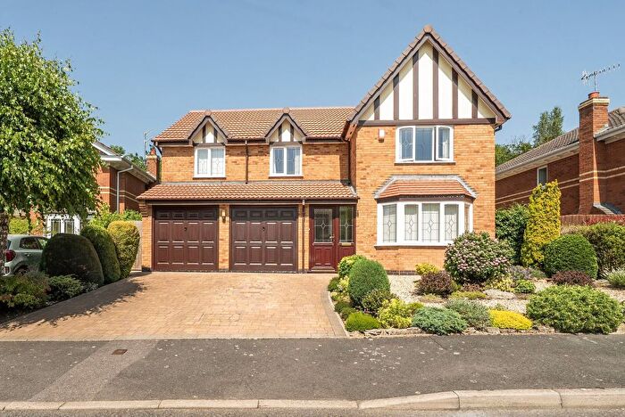 4 Bedroom Detached House For Sale In Conningsby Drive, Pershore, WR10