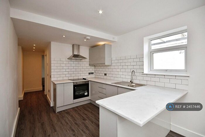 2 Bedroom Flat To Rent In Covney Street, Cardiff, CF24