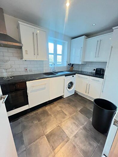 2 Bedroom Flat To Rent In Ardennes House, Victoria Dock Road, Victoria Dock Road, Canning Town, London, E16