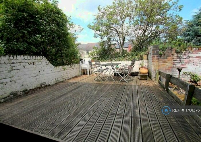 3 Bedroom Terraced House To Rent In Duncombe Street, Sheffield, S6