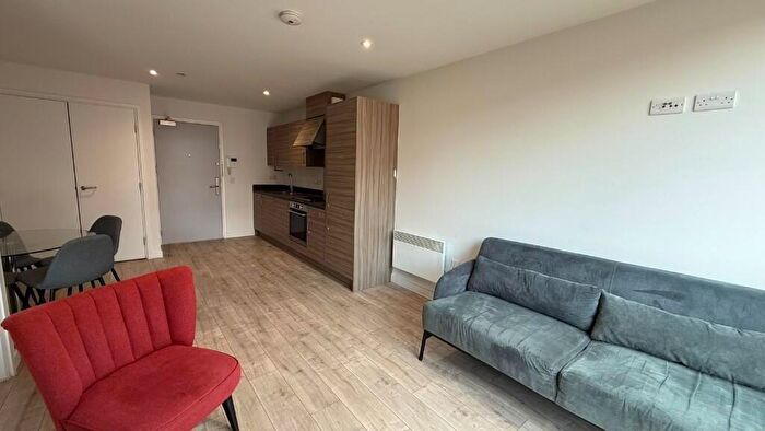1 Bedroom Apartment To Rent In Crocus Street, Nottingham, Nottinghamshire, NG2