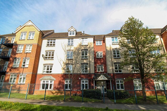 3 Bedroom Flat For Sale In Bedford Road, Northampton, NN1