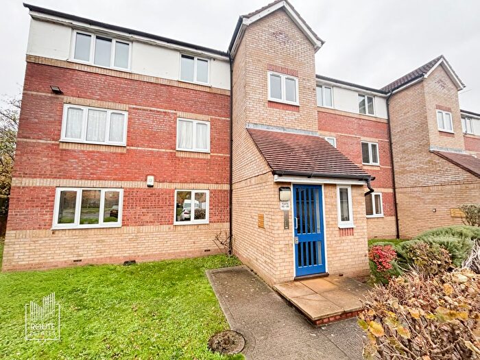 2 Bedroom Flat To Rent In Cherry Blossom Close, Enfield, N13