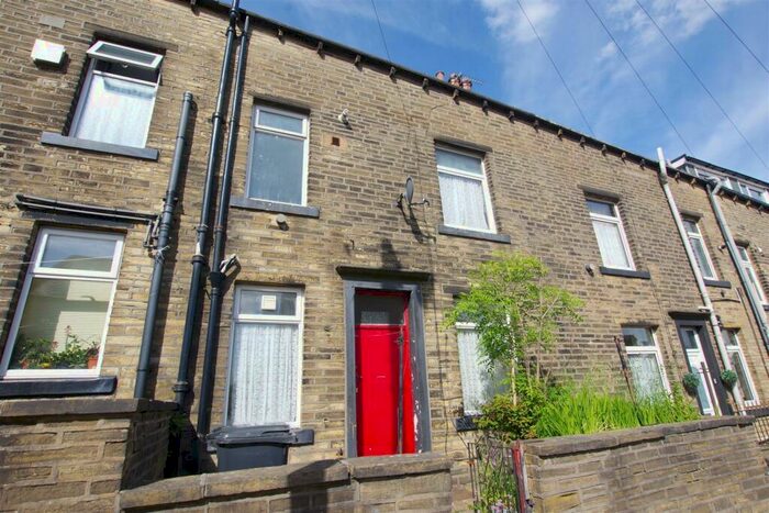 2 Bedroom Terraced House To Rent In Warley Road, Halifax, HX1