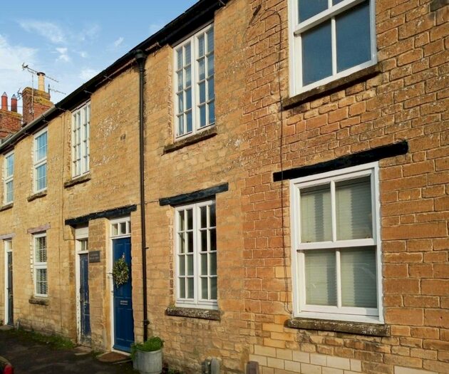 2 Bedroom Terraced House To Rent In Broad Street, Bampton, Oxfordshire, OX18