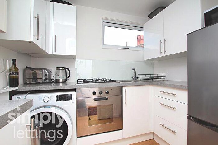 1 Bedroom Flat To Rent In Modena Road, Hove, BN3