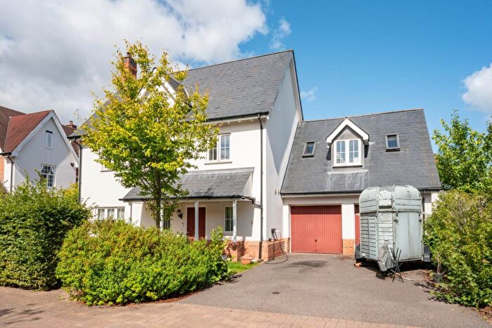 5 Bedroom Detached House For Sale In Churchill Way, Broadbridge Heath, RH12