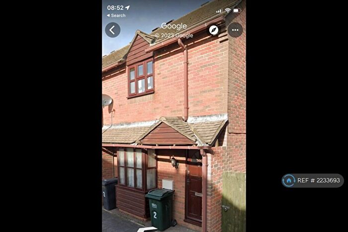 2 Bedroom End Of Terrace House To Rent In Springfield Road, Eastbourne, BN22