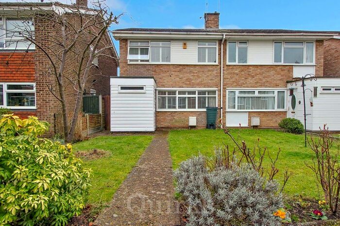 4 Bedroom Property To Rent In Hollyford, Billericay, CM11