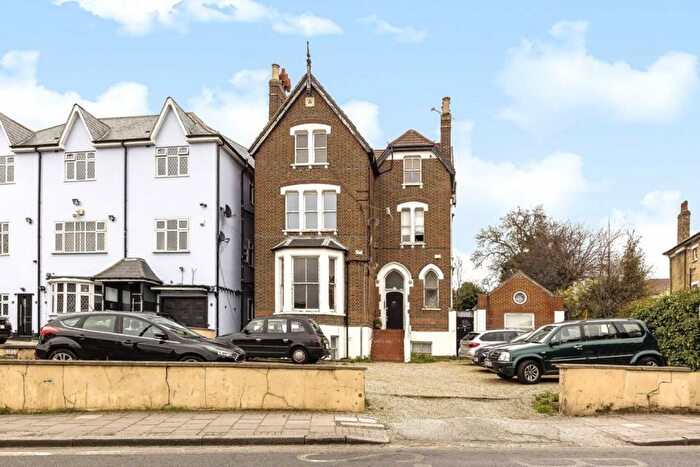 2 Bedroom Flat To Rent In Leigham Court Road, Streatham, SW16