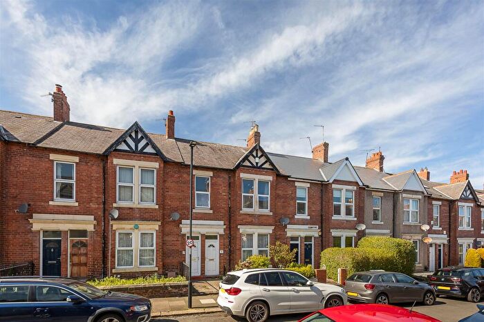2 Bedroom Flat For Sale In Sandringham Road, South Gosforth, Newcastle Upon Tyne, NE3