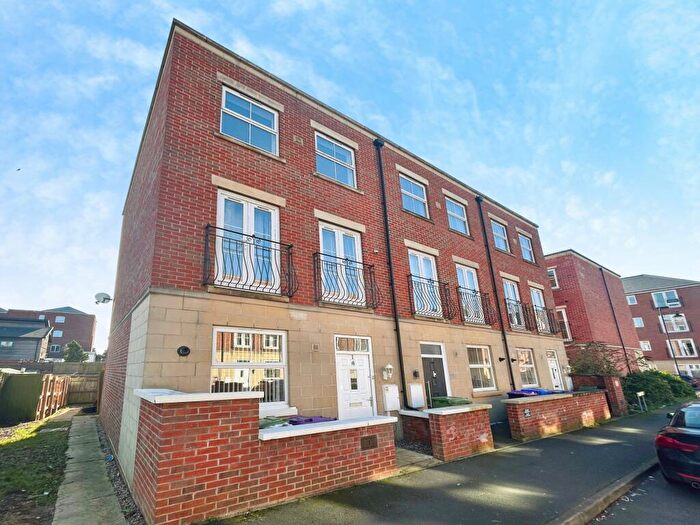 4 Bedroom Town House To Rent In Pearl Terrace, Haven Village, Boston, PE21