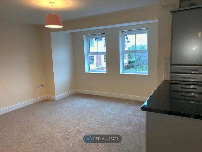 2 Bedroom Flat To Rent In Sandringham Court, Chester Le Street, DH3
