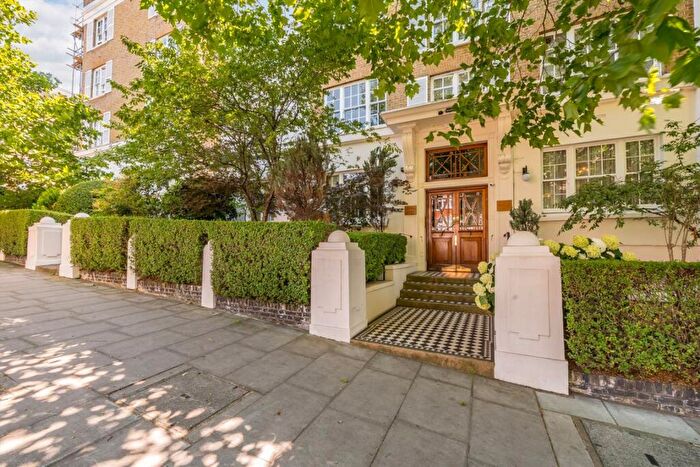 2 Bedroom Flat For Sale In Northwick Terrace, Little Venice, NW8