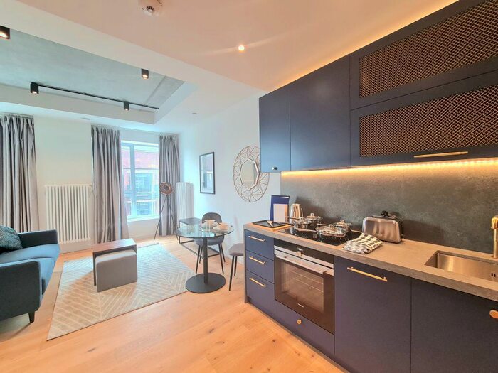 3 Bedroom Flat To Rent In Goodluck Hope Walk, London, E14