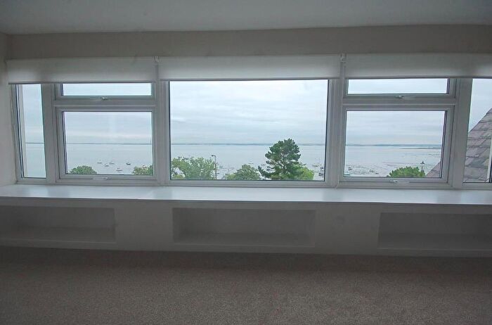 1 Bedroom Flat To Rent In Cliff Parade, Leigh-On-Sea, SS9