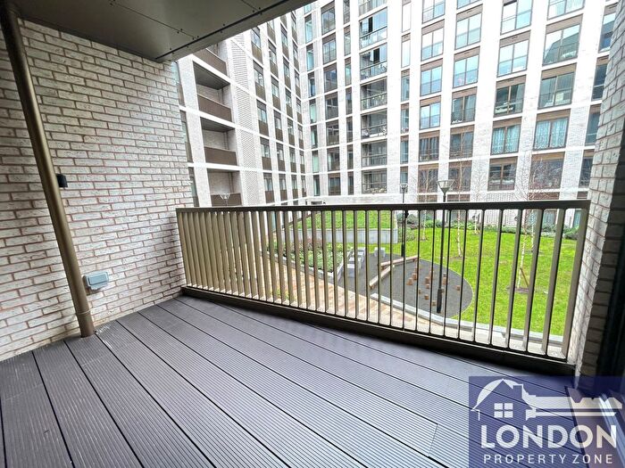 1 Bedroom Flat To Rent In Phoenix Place, Farringdon, London, WC1X