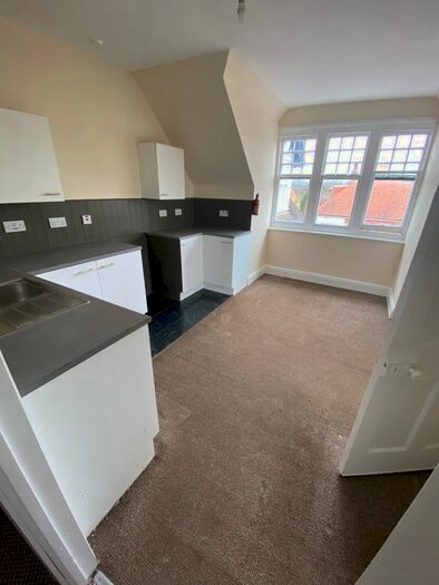 1 Bedroom Studio To Rent In Amherst Gardens, Hastings, TN34