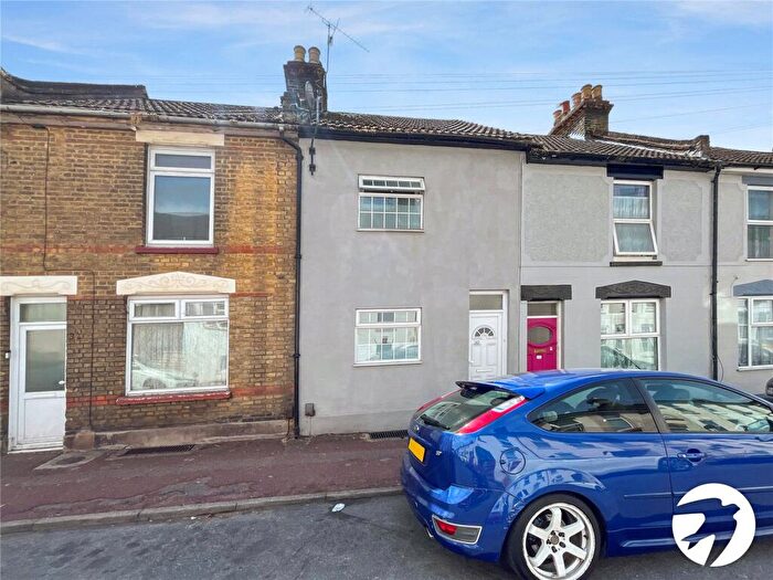 3 Bedroom Terraced House To Rent In Thorold Road, Chatham, Kent, ME5