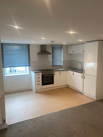 2 Bedroom Flat To Rent In Lower Hanham Road, Bristol, BS15