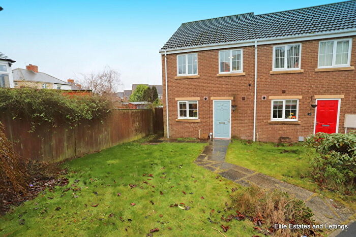 3 Bedroom End Of Terrace House For Sale In Finchale View, West Rainton, DH4