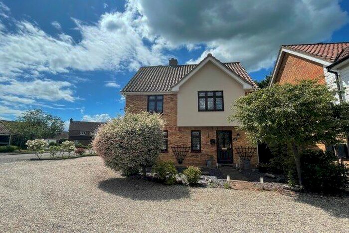 4 Bedroom Property To Rent In Russetts, Basildon, SS16