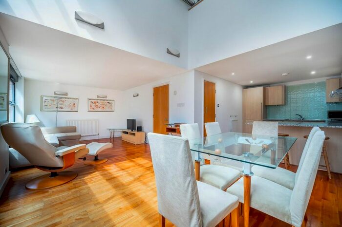 2 Bedroom Flat To Rent In Britton Street, City Pavilion, EC1M