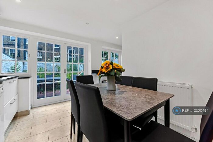 3 Bedroom Flat To Rent In Northdown Street, London, N1