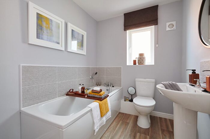 2 Bedroom Semi-Detached House For Sale In Thornton Road, Thornton, Bradford, BD13