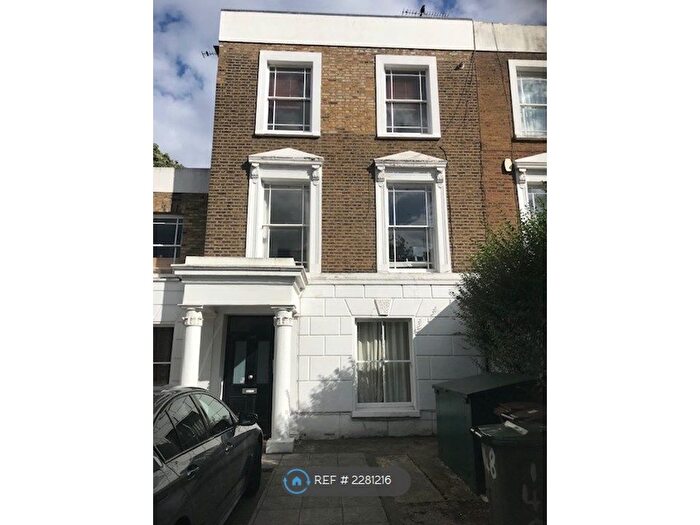 2 Bedroom Maisonette To Rent In Southgate Road, London, N1