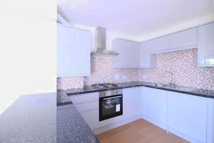 2 Bedroom Flat To Rent In New Wanstead, Wanstead, Wanstead, E11