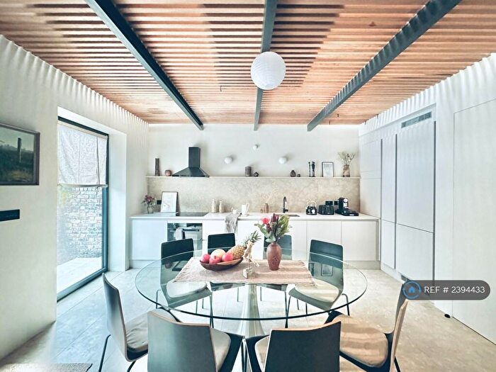 3 Bedroom Semi-Detached House To Rent In London, London, N17