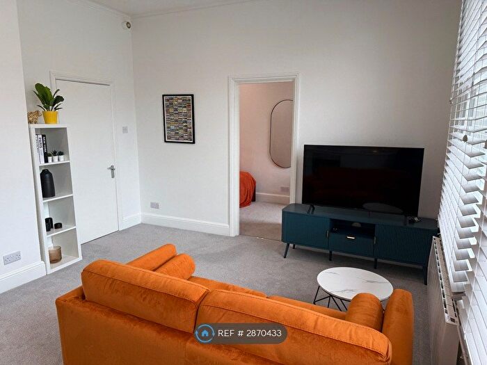 1 Bedroom Flat To Rent In Cromwell Road, Hove, BN3