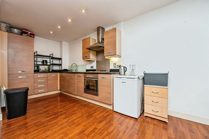 2 Bedroom Flat For Sale In Sherborne Street, Birmingham, B16