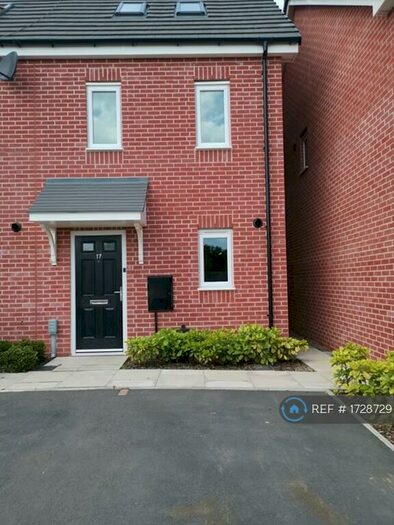 3 Bedroom End Of Terrace House To Rent In Hastingscroft Close, Coventry, CV3