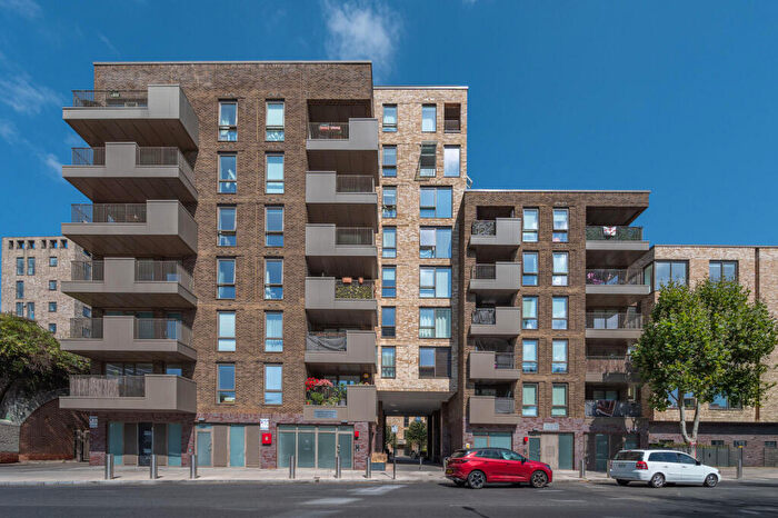 2 Bedroom Flat For Sale In Camberwell Road, Camberwell, London, SE5