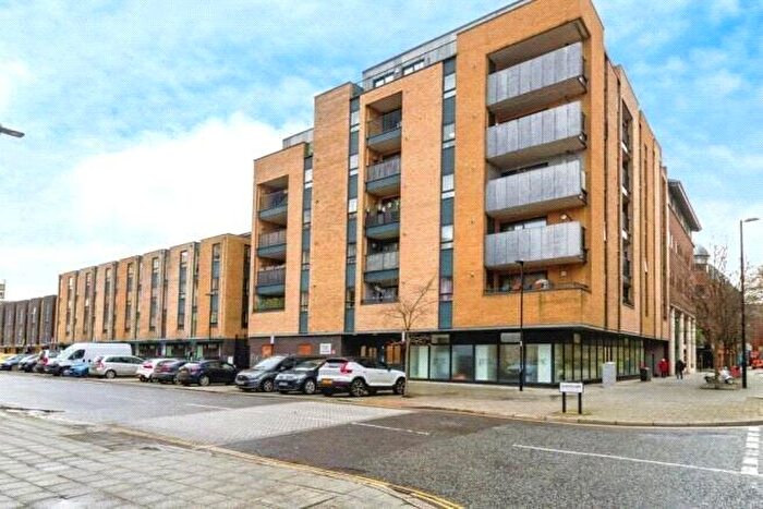 1 Bedroom Flat For Sale In Queensway, Southampton, Hampshire, SO14