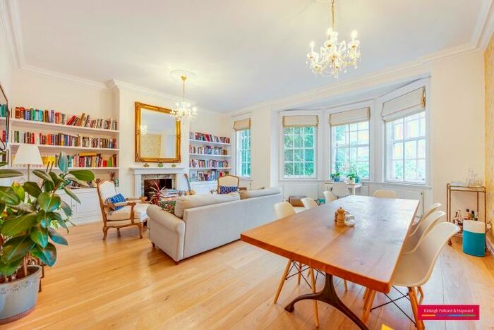 3 Bedroom Flat To Rent In Park Road, London, NW1