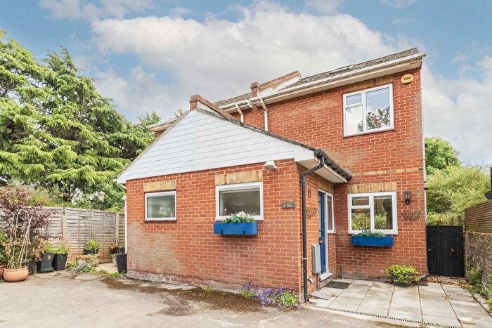 2 Bedroom Property To Rent In Irene Mews, Hanwell, W7