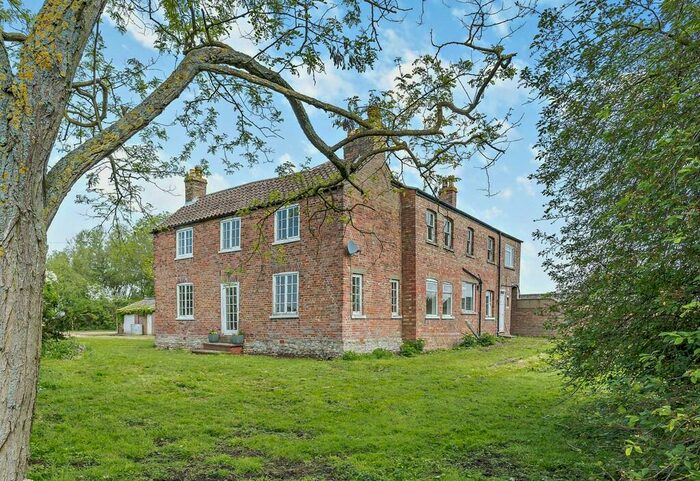 5 Bedroom Farm House For Sale In Oakhurst Farm Crowland Road Eye Peterborough - Lot, PE6