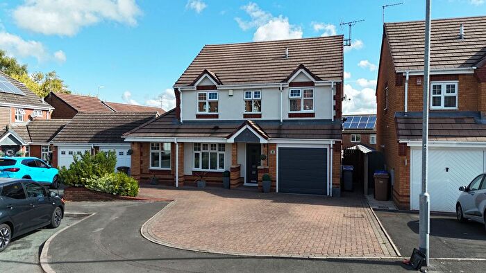 4 Bedroom Detached House For Sale In King Charles Close, Stoke-On-Trent, ST3