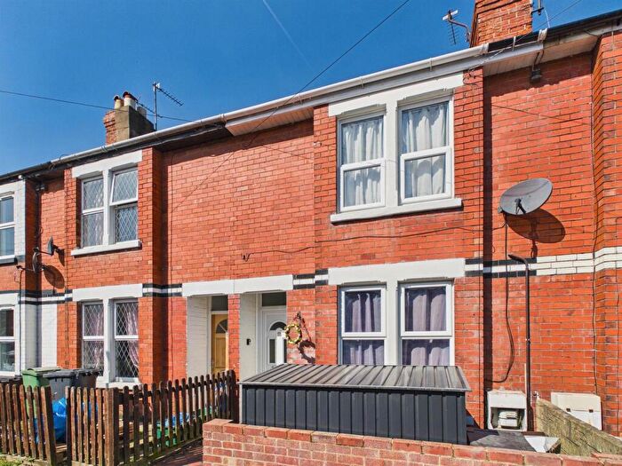 3 Bedroom Terraced House For Sale In Kitchener Avenue, Linden, Gloucester, GL1