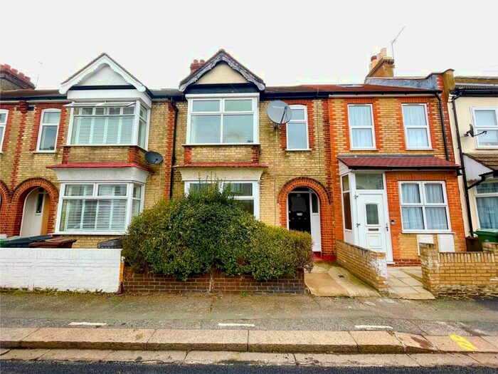 3 Bedroom House To Rent In Alpha Road, Chingford, London, E4