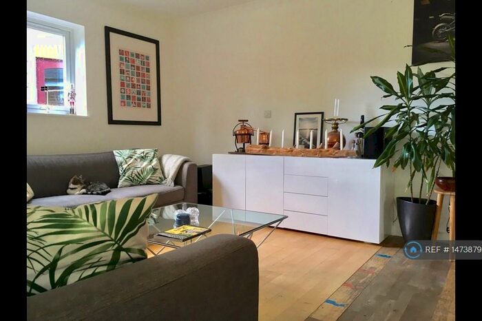 2 Bedroom Detached House To Rent In Bury Street West, London, N9