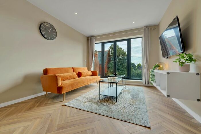 2 Bedroom Flat To Rent In Canberra Road, London, W13